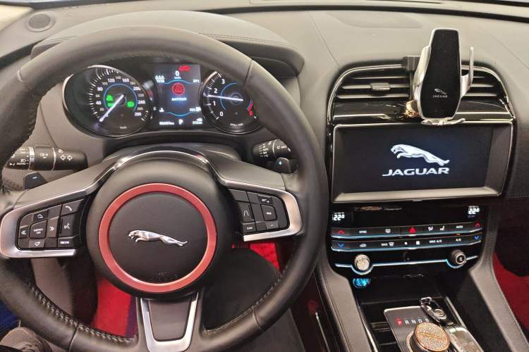 Used Jaguar F-PACE 2020 2.0T Urban Deluxe Edition
