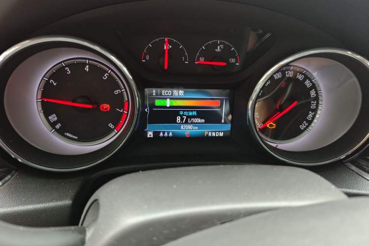 Used Buick Regal 2017 20T Luxury Model Odometer Close Up