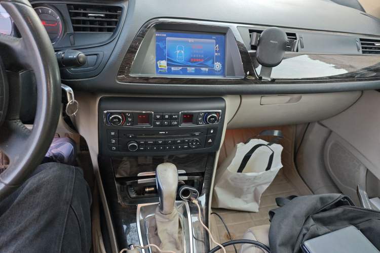 Used Citroen C5 2013 2.0L Automatic Luxury Model Audio And AC Panel