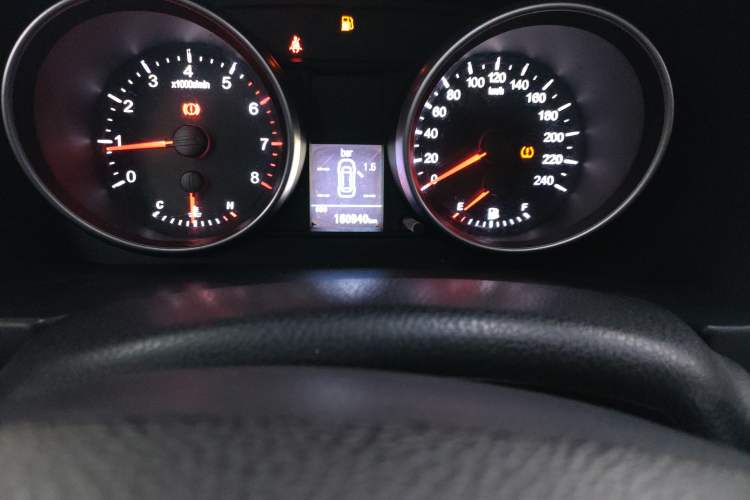 Used Haval H6 2014 Sport Version 1.5T Manual Two-Wheel Drive Elite Edition Odometer Close Up