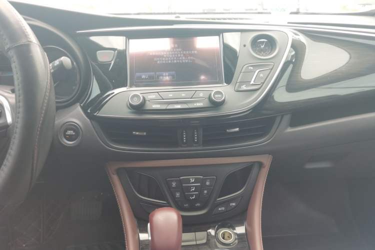 Used Buick Envision 2019 20T Two-Wheel Drive Luxury Version China V Standard Audio And AC Panel