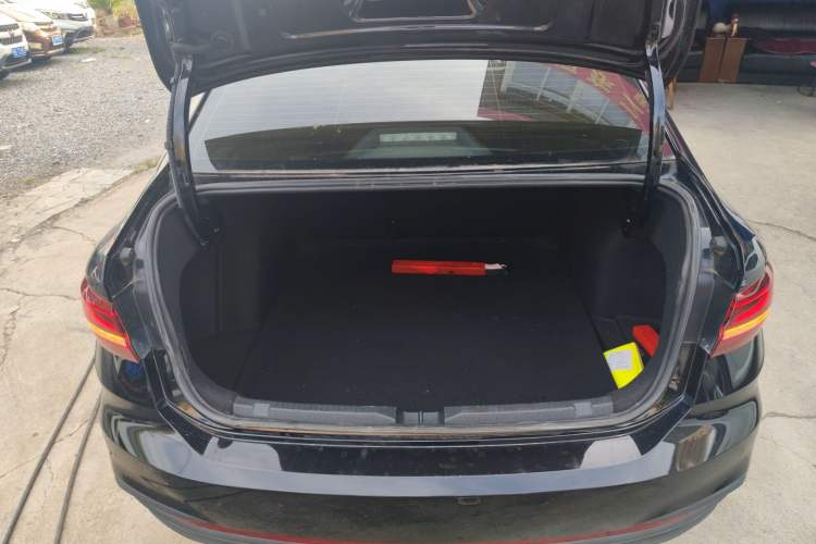 Used Volkswagen Lavida 2023 1.5L Automatic De Yi Edition