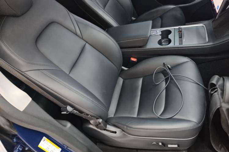 Used Tesla Model Y 2021 Long-Range All-Wheel-Drive Version 3D7