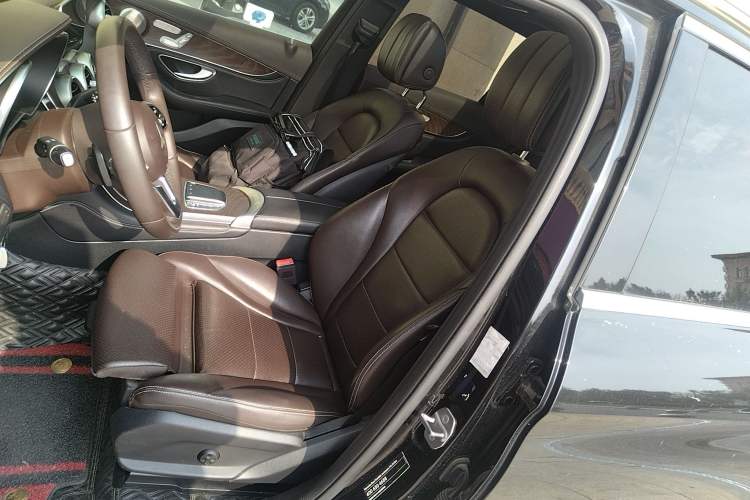 Used Mercedes-Benz GLC 2020 GLC 260 L 4MATIC Luxury Model Left Front Seat