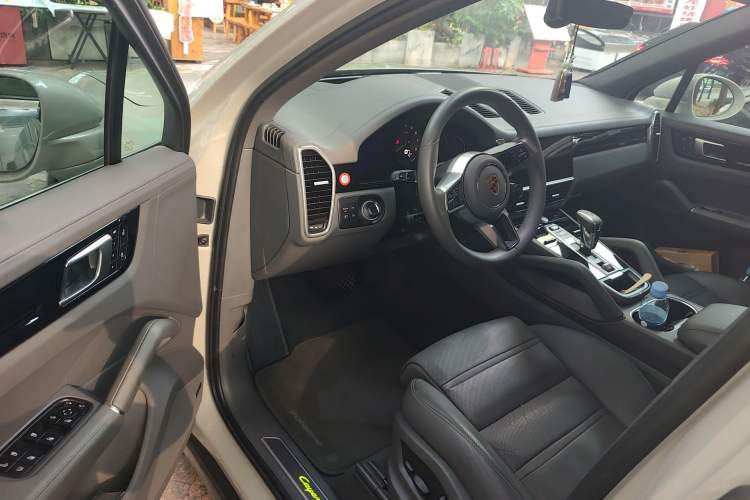 Used Porsche Cayenne E-Hybrid 2022 Cayenne E-Hybrid 2.0T Platinum Edition
