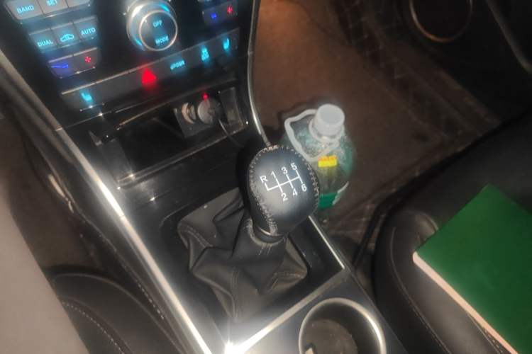 Used Haval H2 2016 Red-Label 1.5T Manual Two-Wheel Drive Luxury Model