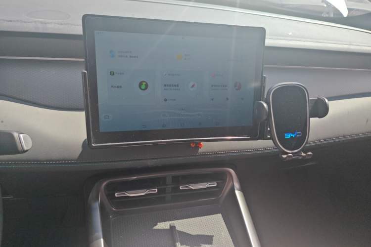 Used BYD Qin PLUS  Audio And AC Panel