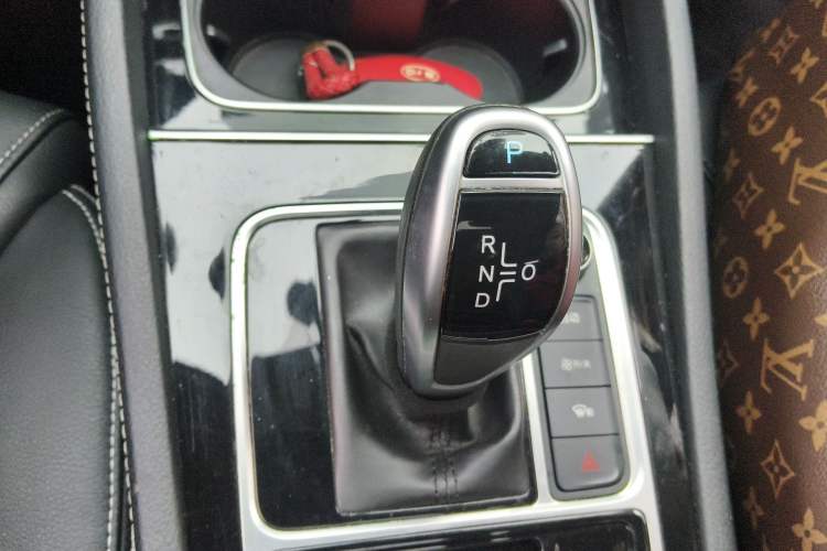 Used BYD Song MAX 2019 1.5T Automatic Smart Connect Ruiyi Model 7 Seats China VI Standard Gear Lever