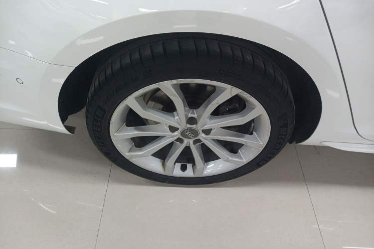 Used Audi A4L 2019 40 TFSI Fashion Version China V Right Rear Wheel Hub