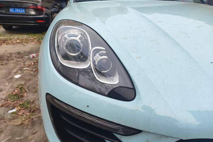 Used Porsche Macan 2017 Macan 2.0T Right Front Headlight