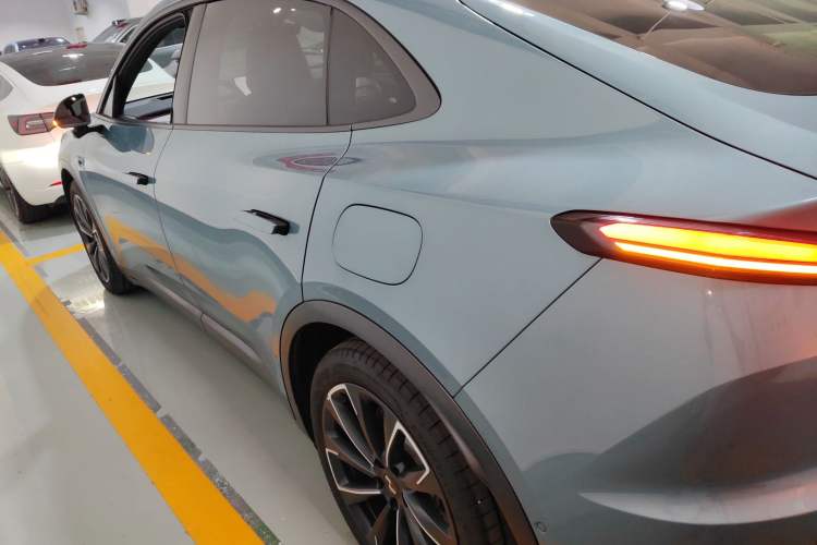 Used ONVO L60 2024 60 kWh Rear-Drive Version Exterior 3