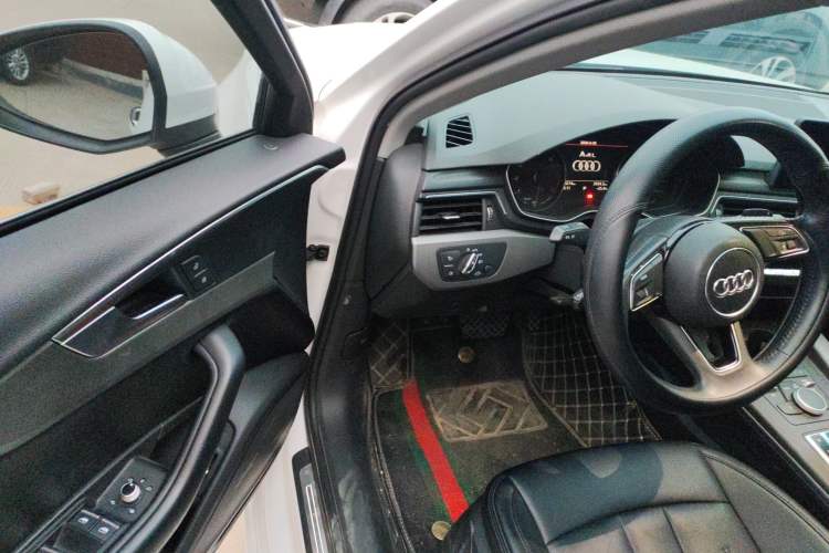 Used Audi A4L 2019 40 TFSI Ambition China VI
