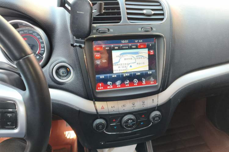 Used Dodge Journey 2013 2.4L Two-Wheel Drive Luxury Version