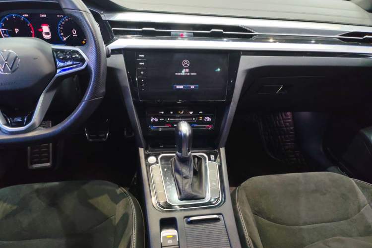 Used Volkswagen FAW-Volkswagen CC 2023 330TSI Ignite Edition Audio And AC Panel