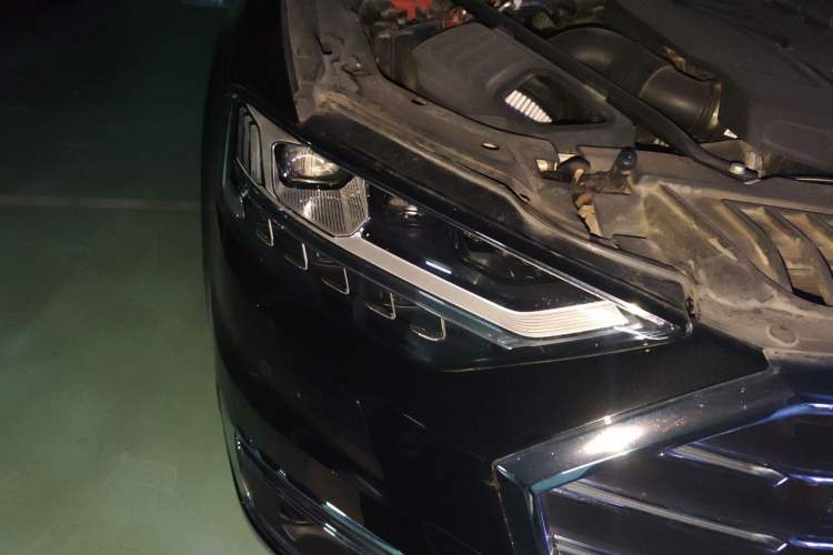 Used Audi A8 2022 A8L 55 TFSI quattro Luxury Edition Collector's Model Right Front Headlight