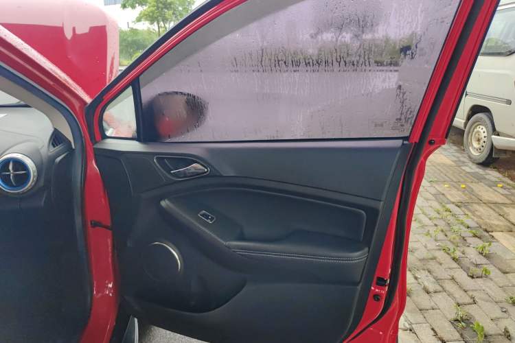 Used BYD Yuan New Energy 2018 EV360 Smart Connect Cool Edition
