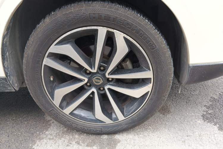 Used Venucia T90 2017 2.0L CVT Smart Edition
