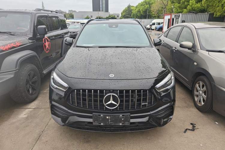 Used Mercedes-Benz GLA AMG 2022 AMG GLA 35 4MATIC Front