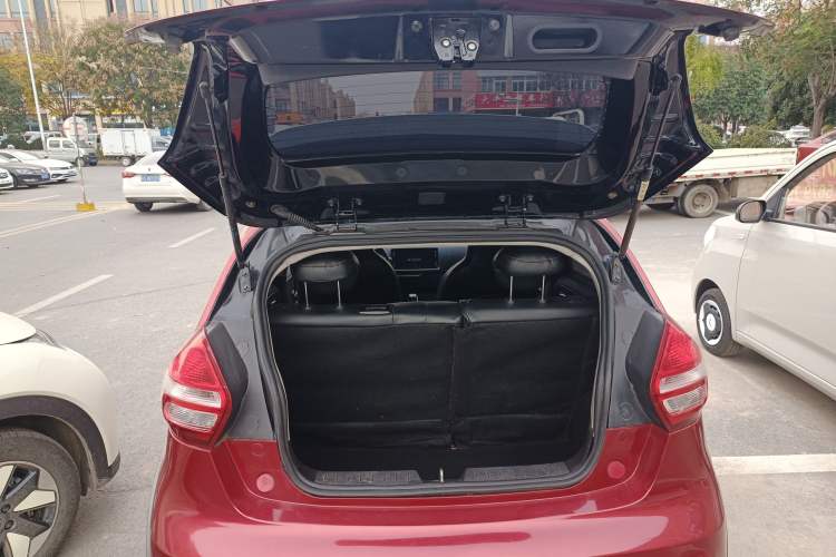 Used Geely Auto Vision X1 2017 1.3L Manual Frenzy Edition
