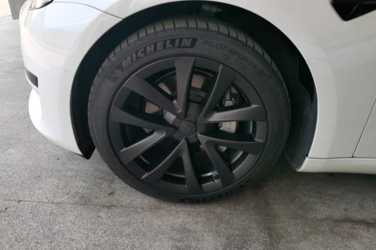 Used Tesla Model 3 2021 Standard Range Rear-Drive Upgraded Version Left Front Wheel Hub