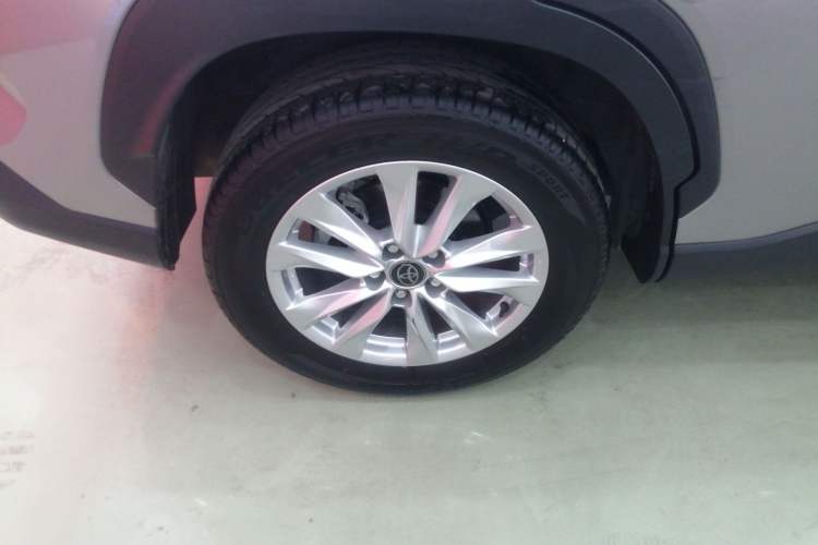 Used Toyota Corolla Cross 2023 2.0L Elite Edition Right Rear Wheel Hub