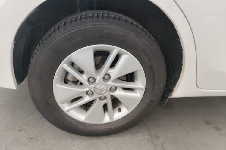 Used Toyota Corolla 2014 1.6L CVT GL Exterior 5