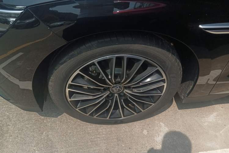 Used BYD Han 2025 DM-i Intelligent Driving Edition 125KM LiDAR Flagship Model
