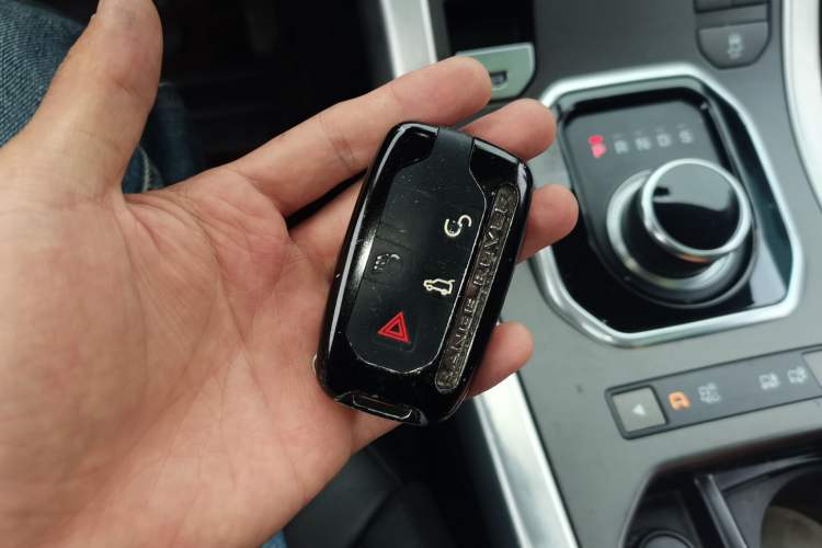 Used Land Rover Range Evoque 2018 240PS PURE Style Edition Vehicle Key