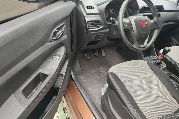 Used Wuling Hongguang 2021 1.5L S Base Version LAR Driver Seat