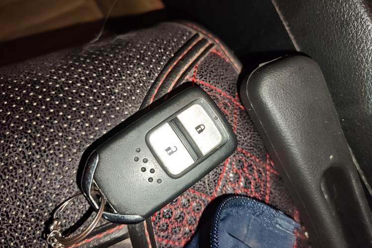 Used Honda Jade 2014 1.8L Automatic Comfort Elite Version 5 Seats
