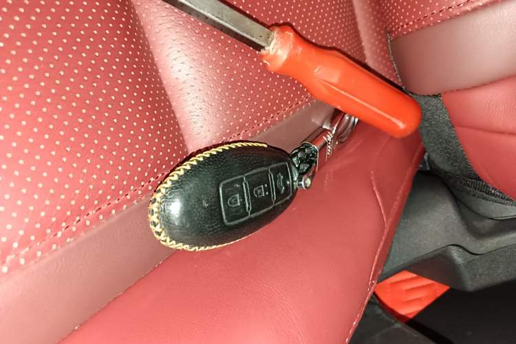 Used Infiniti Q60 2019 S 2.0T Luxury Sport Edition Vehicle Key