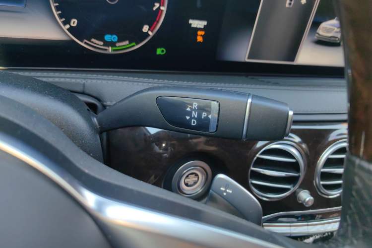 Used Mercedes-Benz Maybach S-Class 2020 S 450 4MATIC Collector's Edition Gear Lever