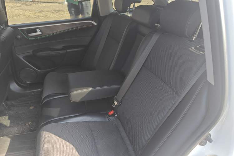 Used Honda Jade 2014 1.8L Automatic Comfort Elite Version 5 Seats
