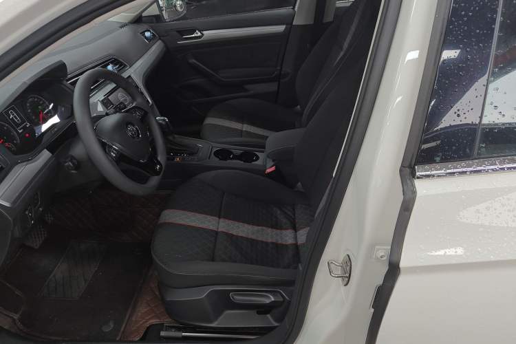 Used Volkswagen Lamando 2019 230TSI DSG Fashion Edition China VI