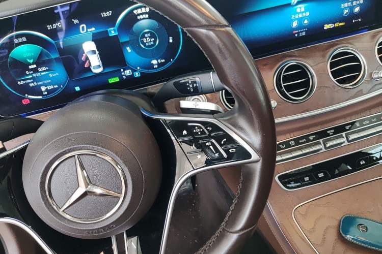 Used Mercedes-Benz E-Class New Energy 2022 Facelift E 350 e L Plug-in Hybrid Sedan
