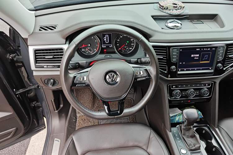 Used Volkswagen Teramont 2017 330TSI Two-Wheel-Drive Luxury Edition Steering Wheel