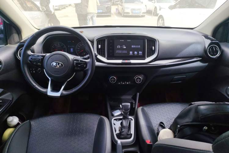 Used Kia kx1 Stonic 2019 1.4L Automatic Fun Edition China V Standard Center Console