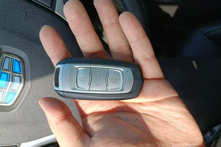 Used Geely Auto Emgrand X7 Sport 2020 1.8TD DCT Two-Wheel Drive Smart Connect 4G-Enabled Version