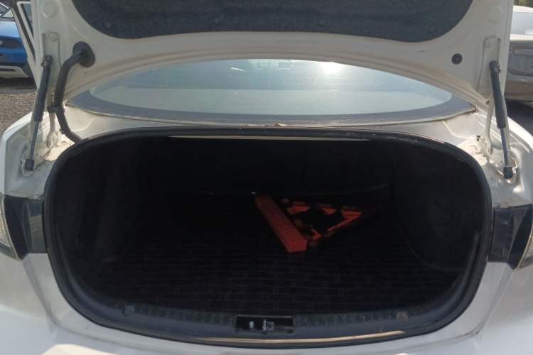 Used Mazda 3 2015 Sedan 1.6L Automatic Comfort Model Trunk