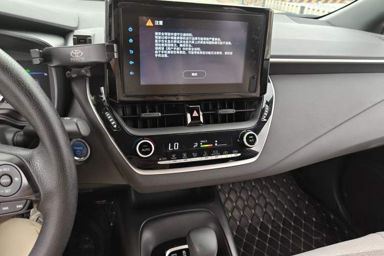 Used Toyota Levin 2021 Dual-Motor 1.8H E-CVT Leading Edition Audio And AC Panel