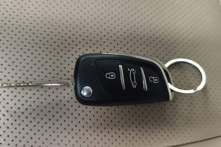 Used Toyota Prado 2013 2.7L Automatic Parallel Import