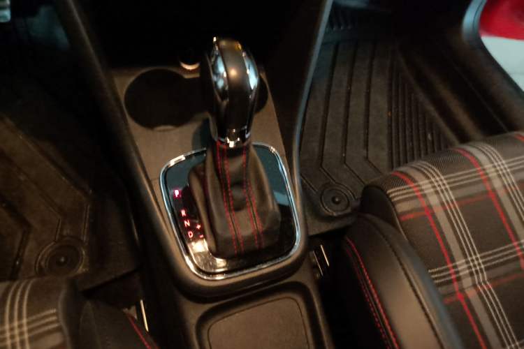 Used Volkswagen Polo 2016 1.4TSI GTI Gear Lever