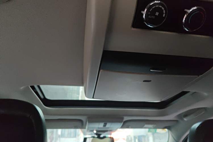 Used Dodge Journey 2013 2.4L Two-Wheel Drive Luxury Version