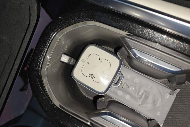 Used Zeekr 009 2024 Six-Seat Executive Version 4WD 108 kWh