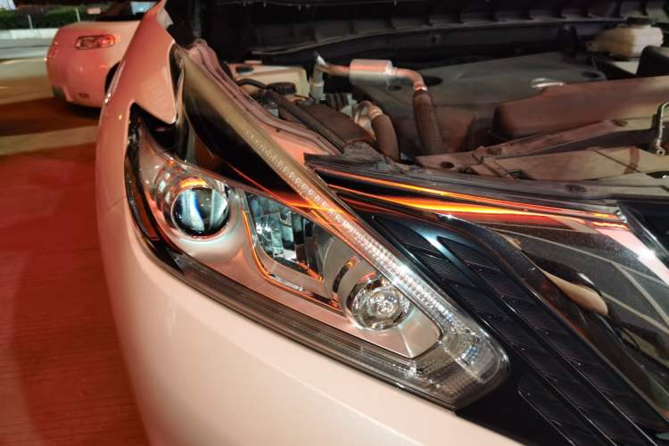 Used Nissan Murano 2019 2.5L XL Two-Wheel Drive Smart Connect Luxury Edition China VI Standard Right Front Headlight