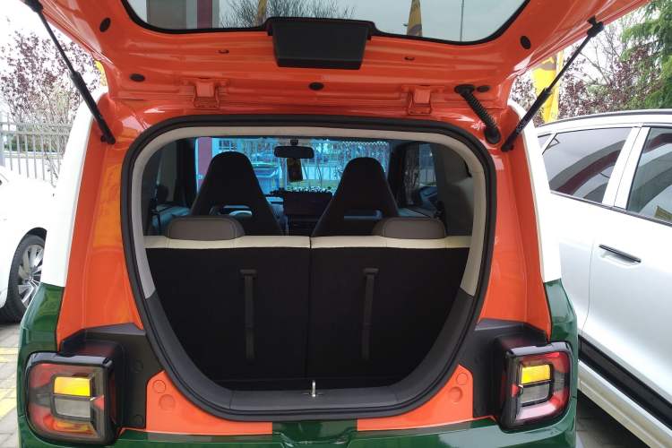 Used Geely Galaxy Panda 2024 200km Panda Rider Trunk