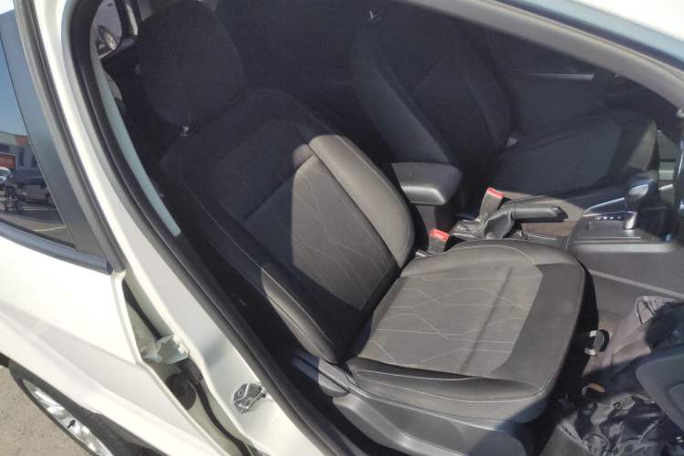 Used Ford EcoSport 2018 1.5L Automatic Platinum Wing Model
