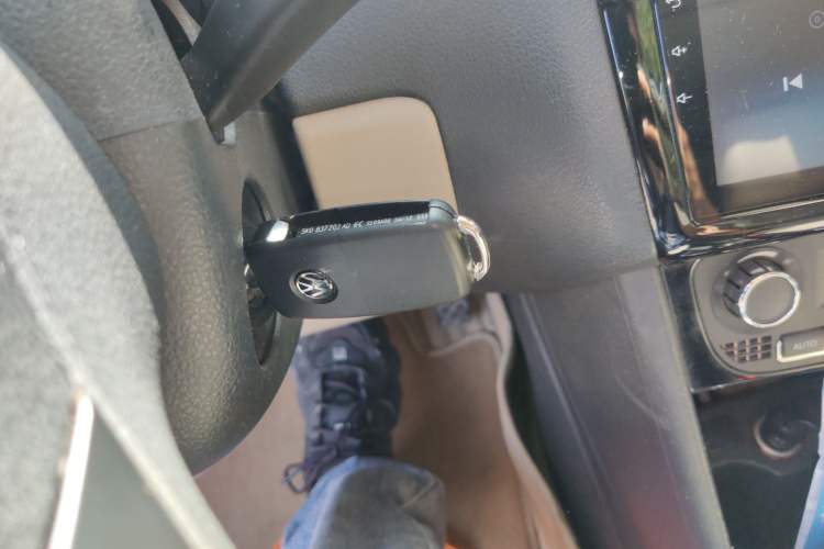 Used Volkswagen Polo 2013 1.6L Automatic Luxury Edition
