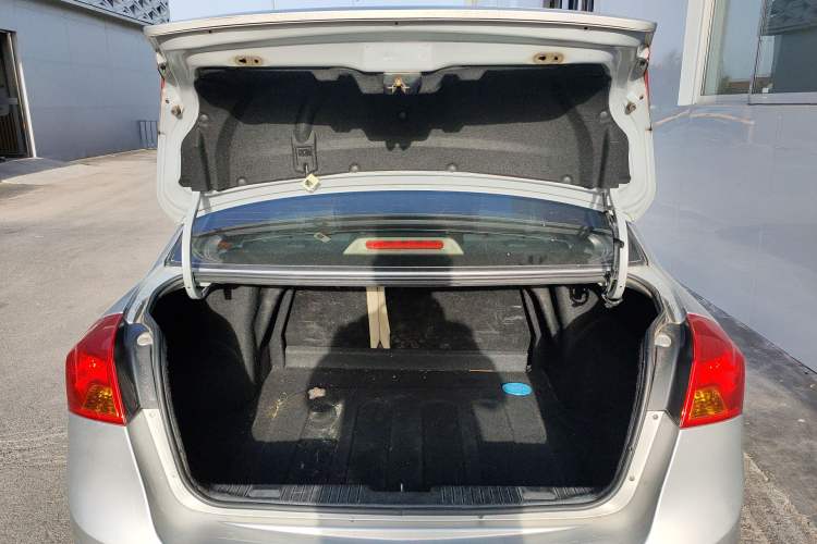 Used Buick Excelle 2015 1.5L Automatic Classic Model Trunk