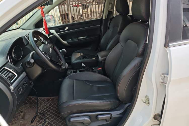 Used Haval M6 2019 1.5T Manual Two-Wheel Drive Elite Version China VI Standard Left Front Seat